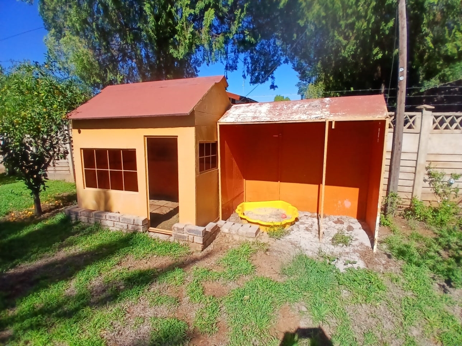 4 Bedroom Property for Sale in Kuruman Northern Cape
